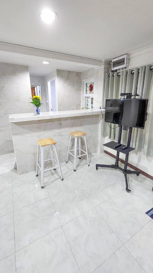 Apartment A4 Dindaeng Bangkok Extérieur photo